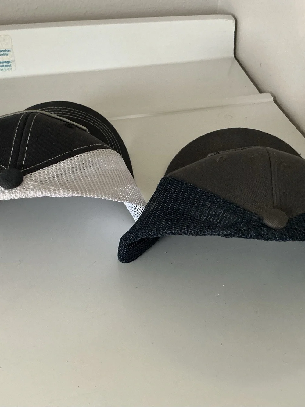Set of 2 Trucker Hats Garth Brooks George Strait Tours